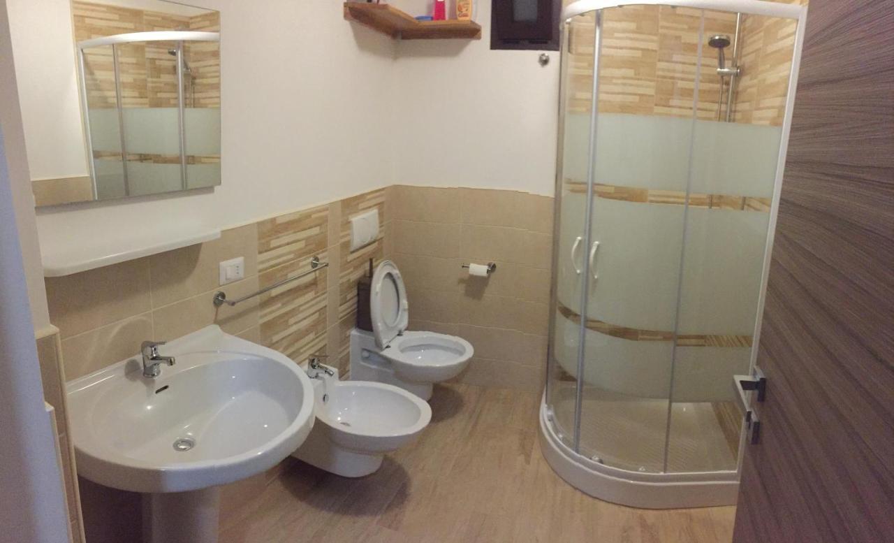 affitta camere fuori porta Grottaglie Esterno foto