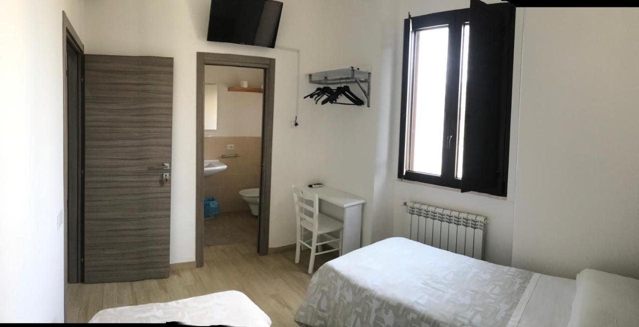 affitta camere fuori porta Grottaglie Esterno foto
