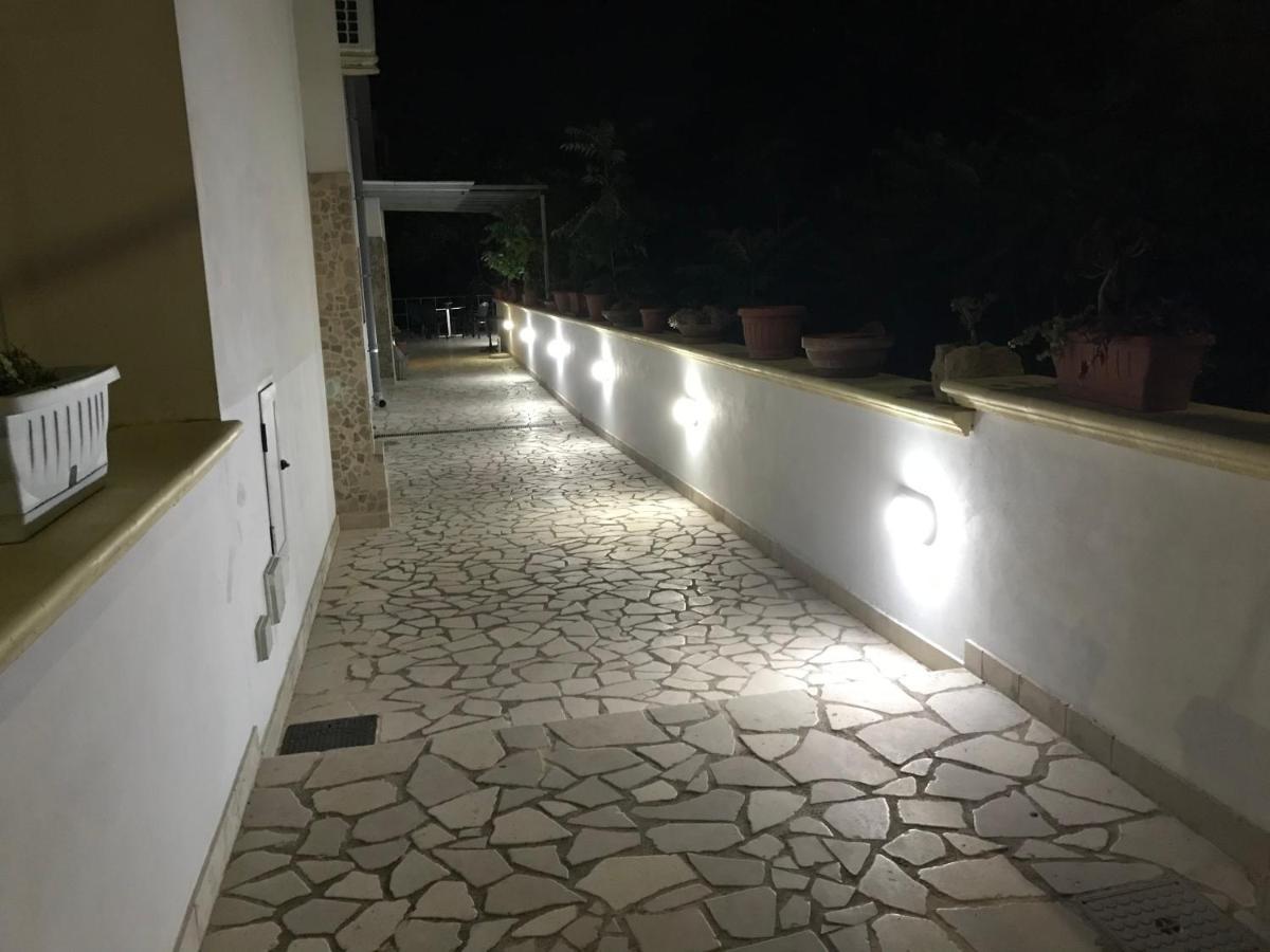 affitta camere fuori porta Grottaglie Esterno foto