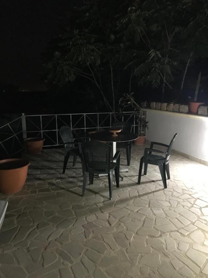 affitta camere fuori porta Grottaglie Esterno foto