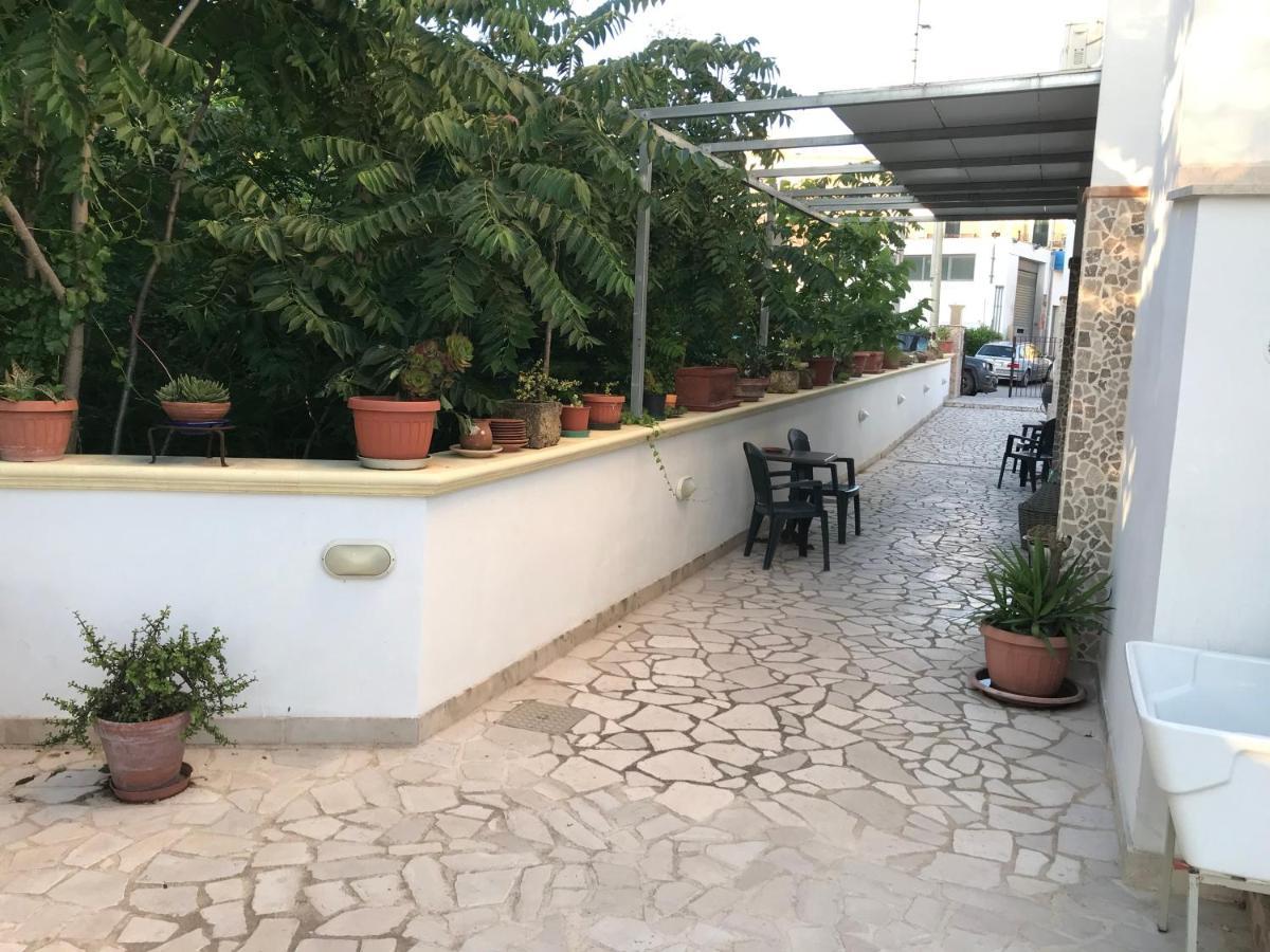 affitta camere fuori porta Grottaglie Esterno foto